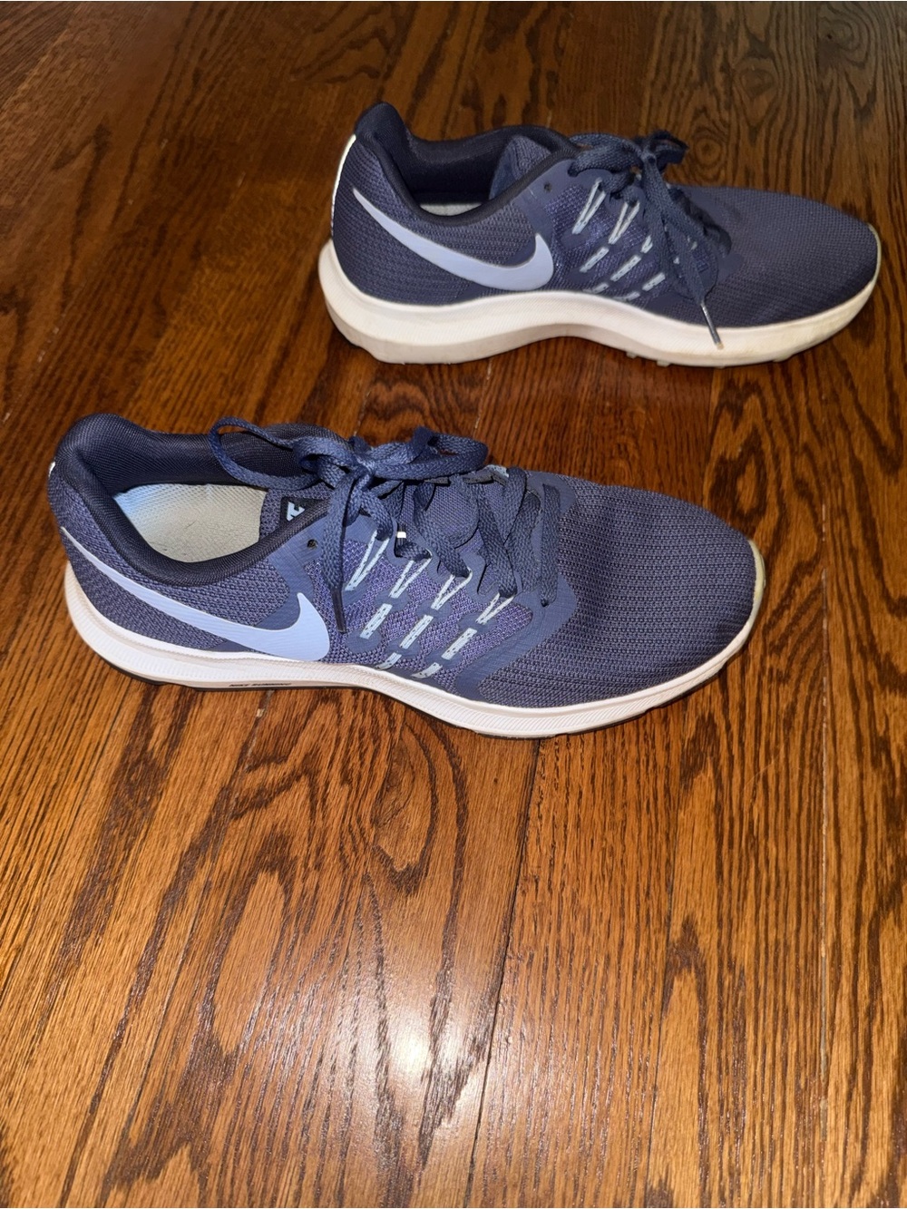 Nike women’s Athletic Sneakers - Navy and White - Picture 2 of 6